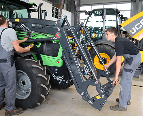 ausbildung maenner hallenkran jcb deutz fahr