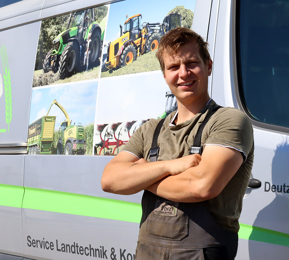 deutz fahr zentrum service techniker service fahrzeug