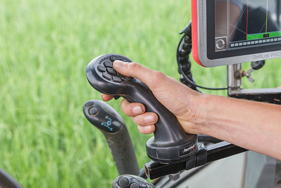 precision farming loesung joysick bildschirm kverneland